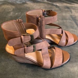 Crown Vintage Lillee Wedge - Women’s 8